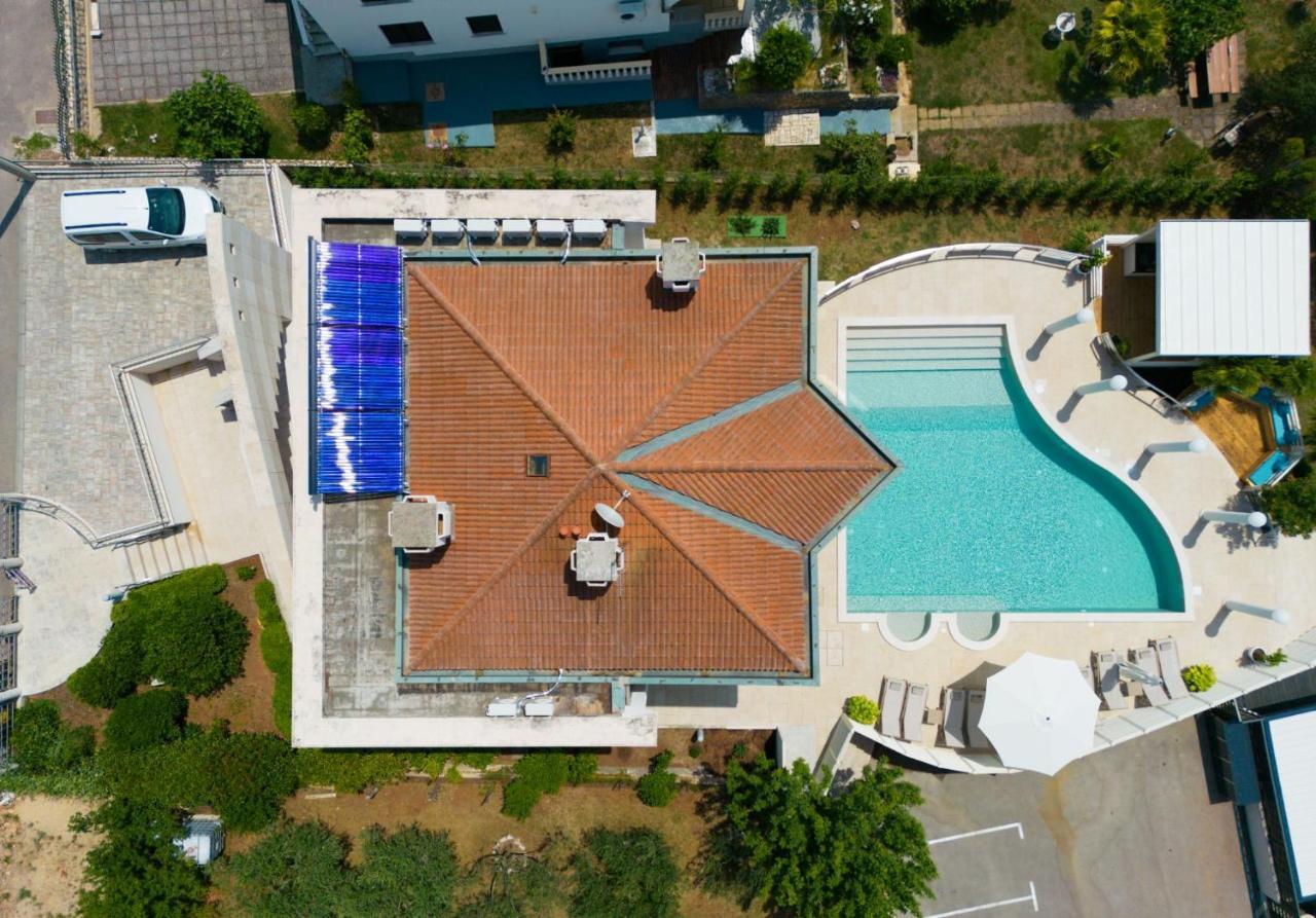 Villa Piano Pinezići Exteriör bild