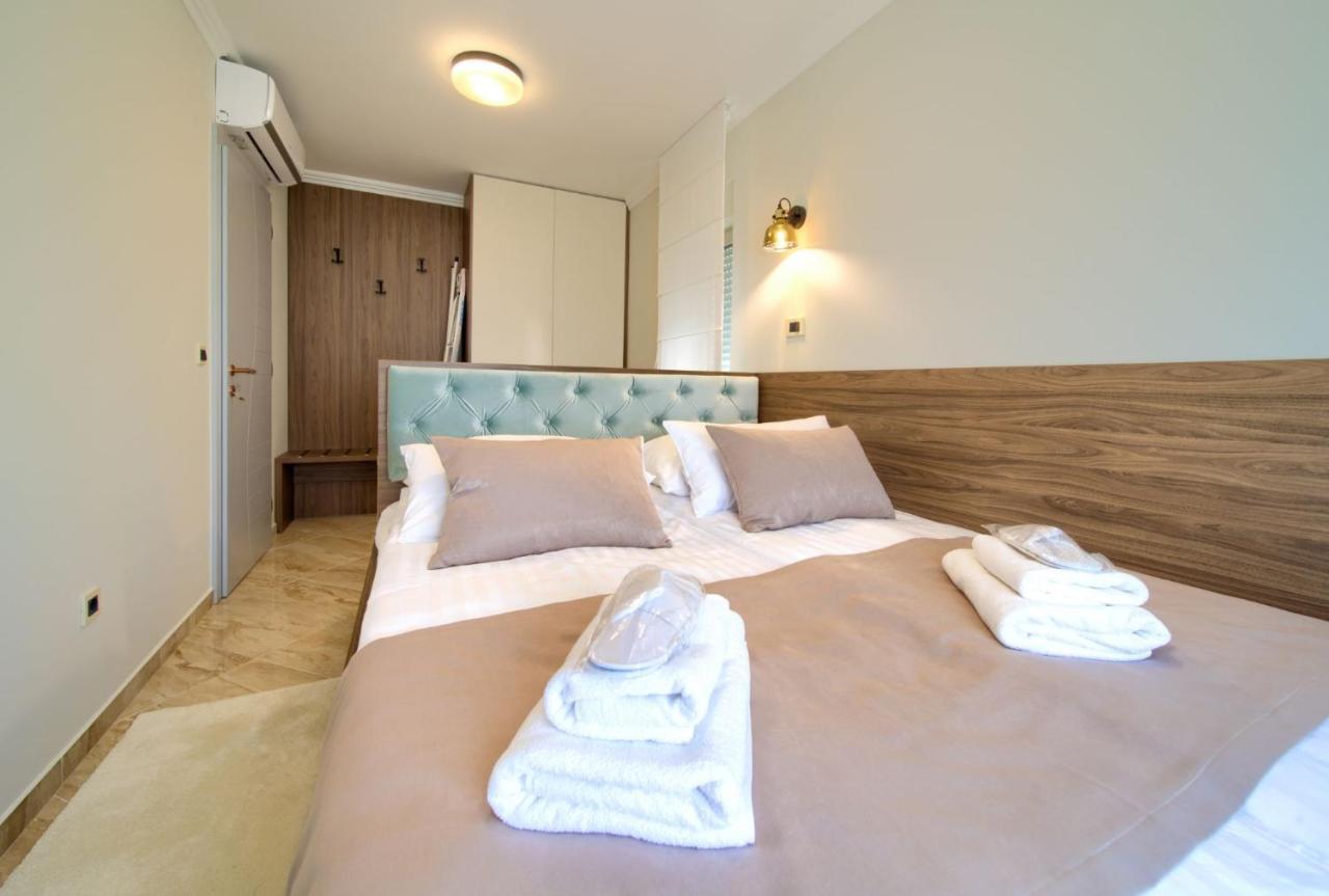 Villa Piano Pinezići Exteriör bild