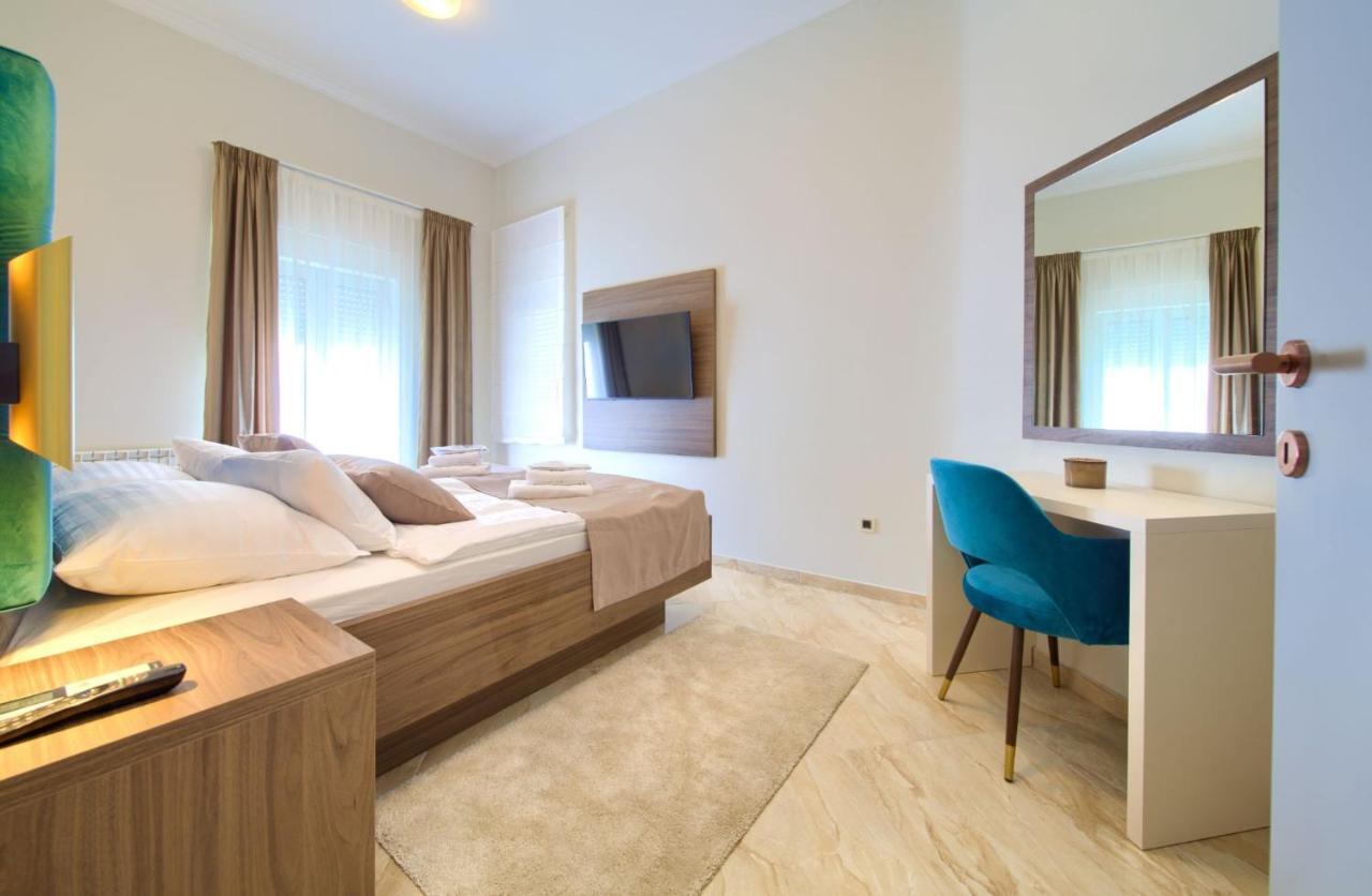 Villa Piano Pinezići Exteriör bild